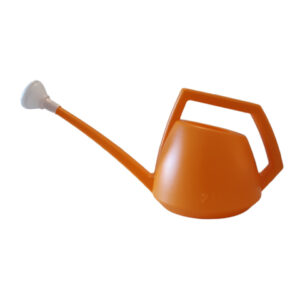 Regadera plástica pico largo 2 litros